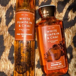 Bath & Body Works White Pumpkin & Chai Body Wash Set - Orange